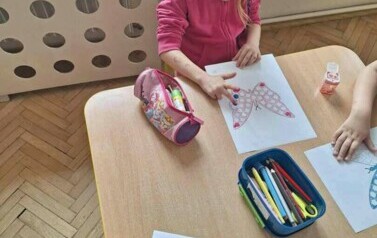 Realizacja projektu edukacyjnego FA-LA-MI w Nutkach - Lato &ndash; paluszkami malowane  3