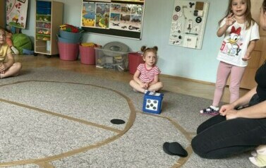 Matematyczne zabawy w oddziale I Krasnale 6
