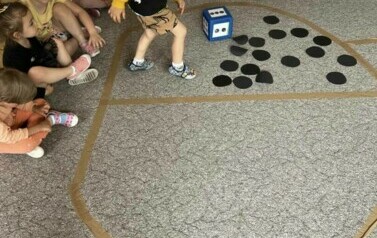 Matematyczne zabawy w oddziale I Krasnale 24
