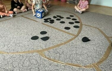 Matematyczne zabawy w oddziale I Krasnale 25