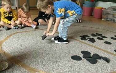 Matematyczne zabawy w oddziale I Krasnale 32