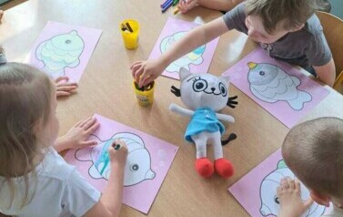 Z Kicią Kocią maluchy zmieniają się w zuchy" Kicia Kocia na plaży 1