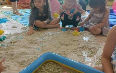 Z Kicią Kocią maluchy zmieniają się w zuchy" Kicia Kocia na plaży 36