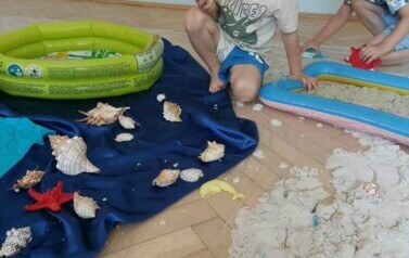 Z Kicią Kocią maluchy zmieniają się w zuchy" Kicia Kocia na plaży 39