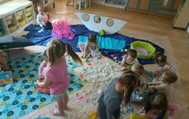 Z Kicią Kocią maluchy zmieniają się w zuchy" Kicia Kocia na plaży 44