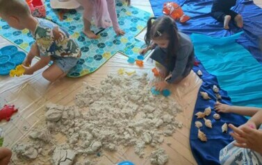 Z Kicią Kocią maluchy zmieniają się w zuchy" Kicia Kocia na plaży 47