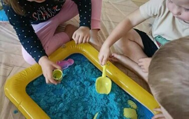 Z Kicią Kocią maluchy zmieniają się w zuchy" Kicia Kocia na plaży 50
