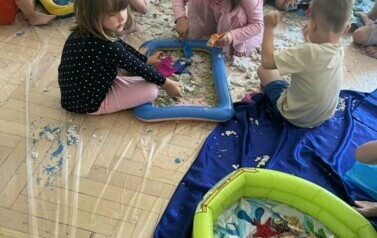 Z Kicią Kocią maluchy zmieniają się w zuchy" Kicia Kocia na plaży 72
