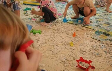 Z Kicią Kocią maluchy zmieniają się w zuchy" Kicia Kocia na plaży 77
