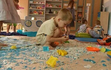 Z Kicią Kocią maluchy zmieniają się w zuchy" Kicia Kocia na plaży 92