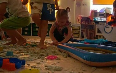 Z Kicią Kocią maluchy zmieniają się w zuchy" Kicia Kocia na plaży 93