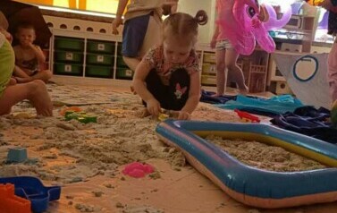 Z Kicią Kocią maluchy zmieniają się w zuchy" Kicia Kocia na plaży 96