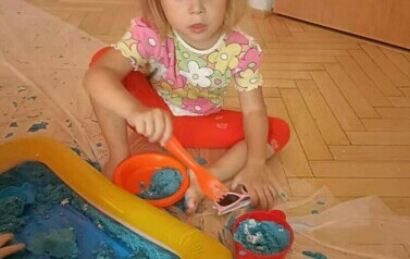 Z Kicią Kocią maluchy zmieniają się w zuchy" Kicia Kocia na plaży 110
