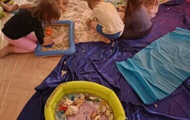 Z Kicią Kocią maluchy zmieniają się w zuchy" Kicia Kocia na plaży 115