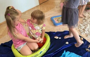 Z Kicią Kocią maluchy zmieniają się w zuchy" Kicia Kocia na plaży 131