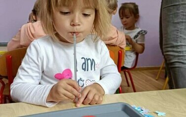 Gimnastyka buzi i języka w oddziale I Krasnale oraz malowanie palcami 4