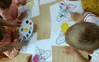 Gimnastyka buzi i języka w oddziale I Krasnale oraz malowanie palcami 24