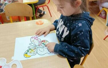 Gimnastyka buzi i języka w oddziale I Krasnale oraz malowanie palcami 26