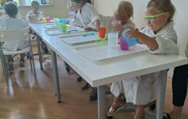 Warsztaty naukowe w Juniorze Odkrywcy - Oddział VI Nutki  13