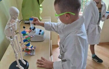 Warsztaty naukowe w Juniorze Odkrywcy - Oddział VI Nutki  18