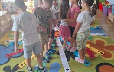 Matematyczne zabawy w oddziale VII Zuchy 8