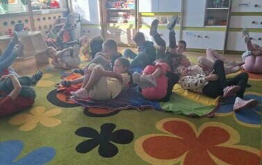Dzień Przedszkolaka w Zuchach - Zabawy z chustą animacyjną 9