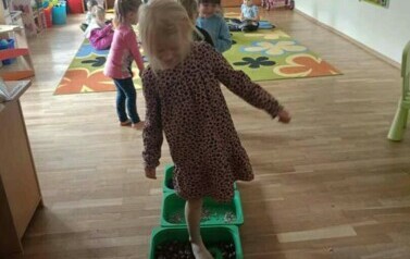Jesienne zabawy sensoryczne w Nutkach 2
