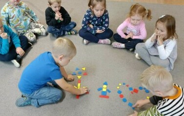 Tw&oacute;rcza matematyka - moduł II matematyka w sztuce - Oddział III Motyle 1
