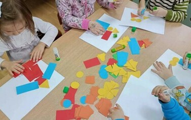 Tw&oacute;rcza matematyka - moduł II matematyka w sztuce - Oddział III Motyle 8