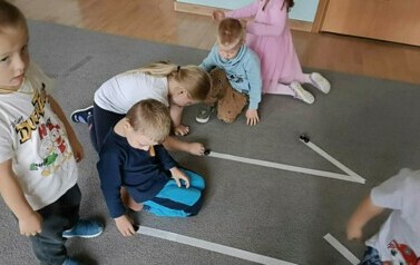 Mali ratownicy - pierwsza pomoc - oddział III Motyle 3