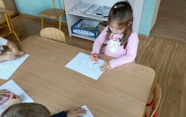 Mali ratownicy - pierwsza pomoc - oddział III Motyle 7