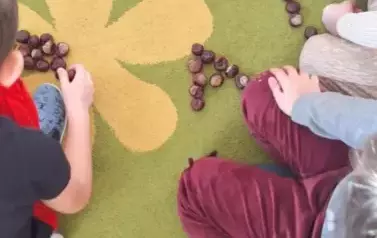 Realizacja projektu &bdquo; Literki w akcji&rdquo; w oddziale VII Zuchy  21
