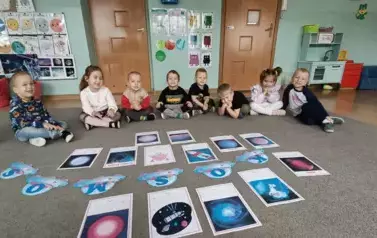 Kosmiczne zabawy matematyczne w oddziale III Motyle 8