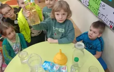 Lubimy eksperymentować - oddział Nutki 3