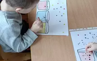 Mali badacze - eksperymenty w oddziale III Motyle 208