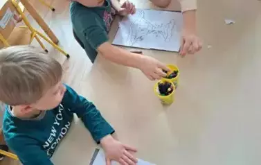 Tydzień eksperyment&oacute;w w Słowikach 10