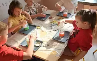 Tydzień eksperyment&oacute;w w Słowikach 13
