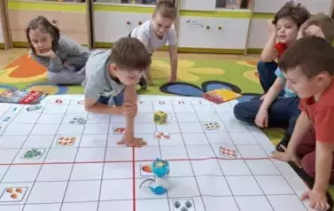 Oddział VII Zuchy - Realizacja projektu Zakodowana kraina przyg&oacute;d Zosi &bdquo; Dinozaury&rdquo;. 1