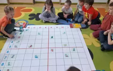 Oddział VII Zuchy - Realizacja projektu Zakodowana kraina przyg&oacute;d Zosi &bdquo; Dinozaury&rdquo;. 4