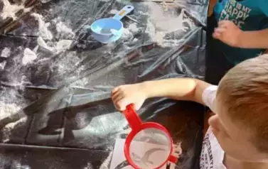 Dino.. dino.. dinozaury - tydzień z dinozaurami oddział III Motyle 22