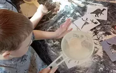Dino.. dino.. dinozaury - tydzień z dinozaurami oddział III Motyle 33