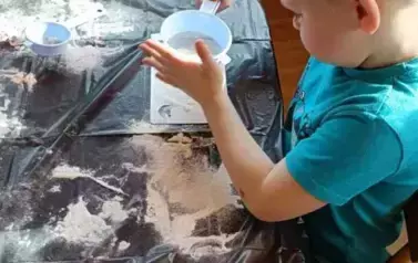 Dino.. dino.. dinozaury - tydzień z dinozaurami oddział III Motyle 36