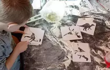 Dino.. dino.. dinozaury - tydzień z dinozaurami oddział III Motyle 42