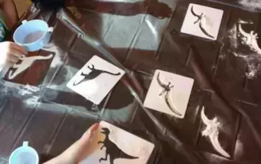 Dino.. dino.. dinozaury - tydzień z dinozaurami oddział III Motyle 47