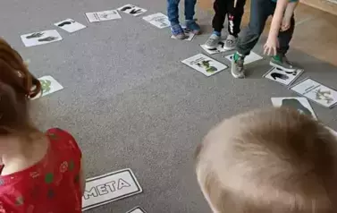 Dino.. dino.. dinozaury - tydzień z dinozaurami oddział III Motyle 116