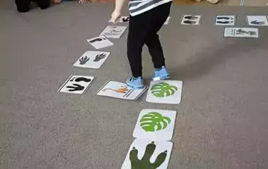 Dino.. dino.. dinozaury - tydzień z dinozaurami oddział III Motyle 120