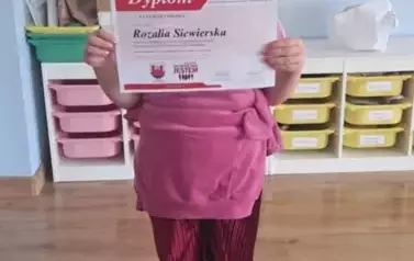 Gratulacje dla Rozalii S. z oddziału VII Zuchy za I zajęcie I miejsca w Konkursie &bdquo; Nie m&oacute;wię szeptem, gdy m&oacute;wię skąd jestem&rdquo;. 1