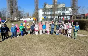 Pierwszy dzień wiosny - Oddział III Motyle  10
