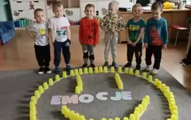 Jestem radosny, jestem zły - świat emocji przedszkolak&oacute;w - Oddział III Motyle 8
