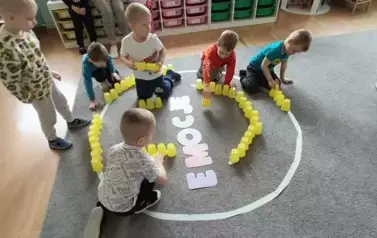 Jestem radosny, jestem zły - świat emocji przedszkolak&oacute;w - Oddział III Motyle 10